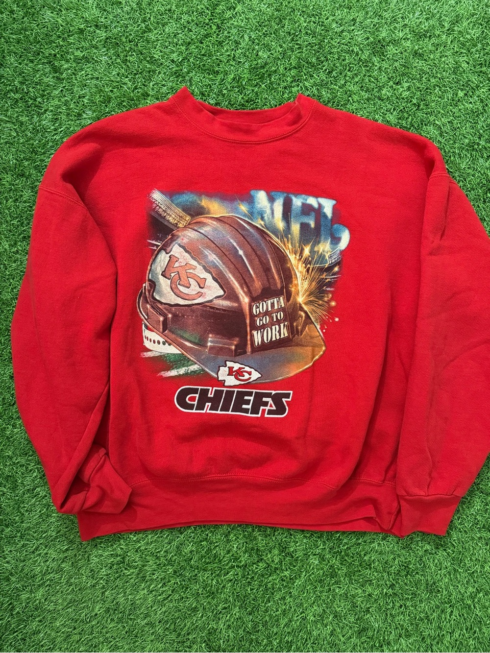 Vintage Kansas City Chiefs Red Graphic Sweatshirt - NFL Team Sweatshirt Size XL